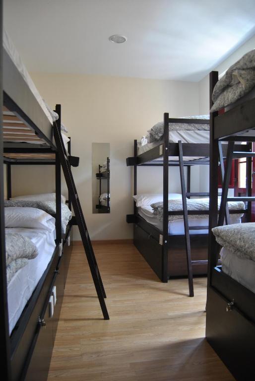 Grand Luxe Hostal *